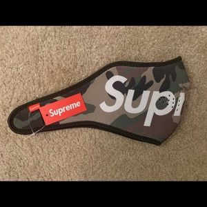 Camo Supreme Facemask - NWT